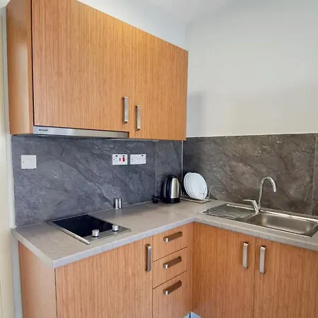 Rent 24 Ayvaryara
