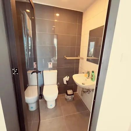מלון דירות Rent 24 *